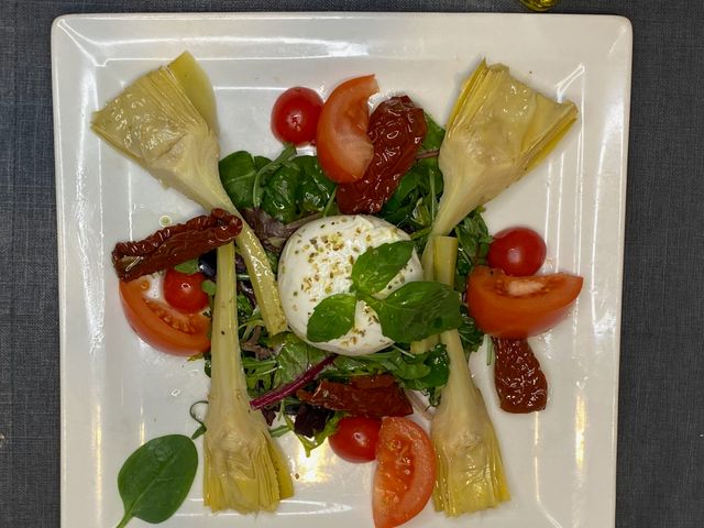 L'Oliveto Paris Insalata Caprese